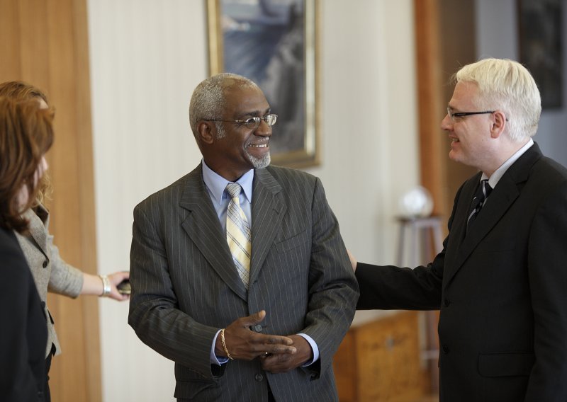 Josipović i Robinson složni: Zločine treba kazniti