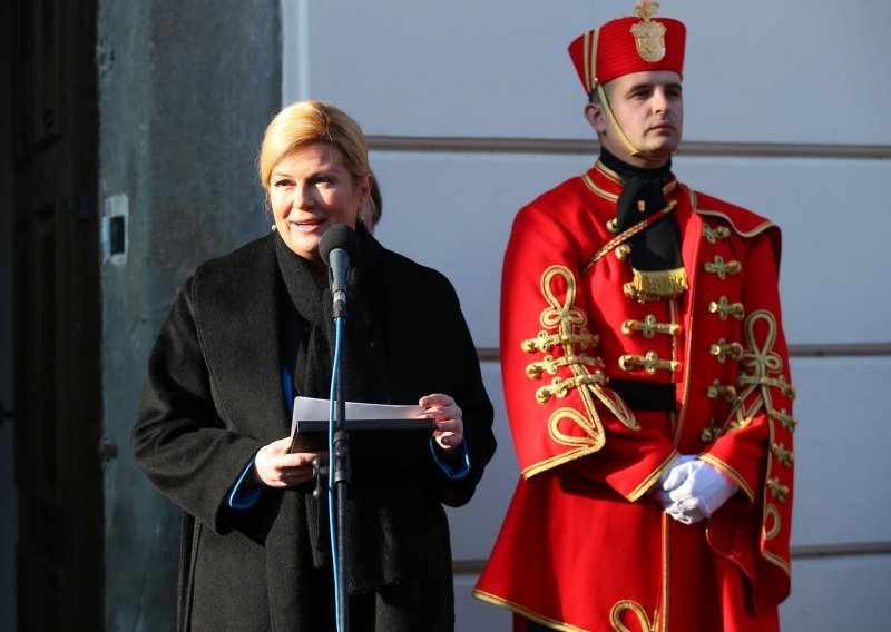 Predsjednica okinula još jednu rundu kritike na račun Vlade