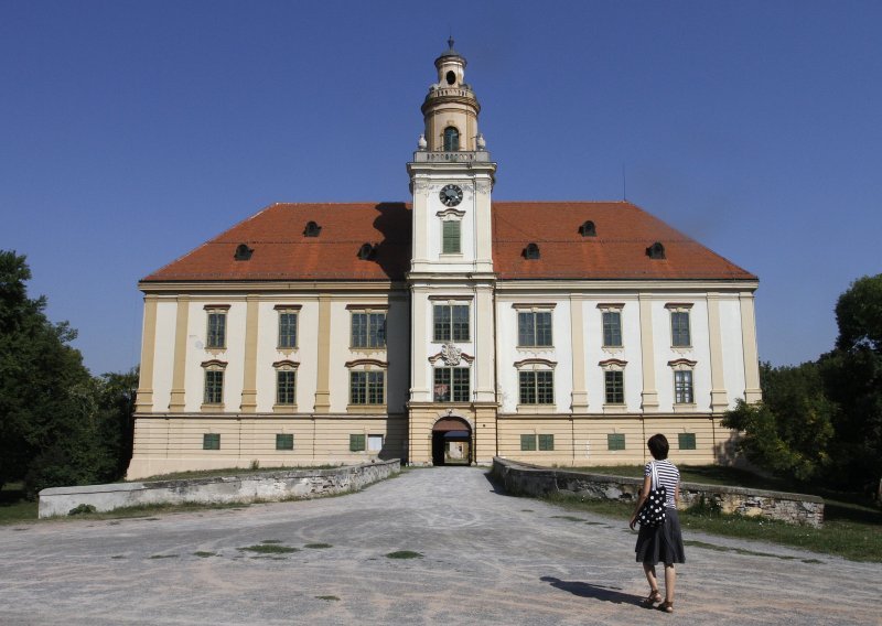 Valpovački živozidaš: Gradonačelnik ima veću plaću