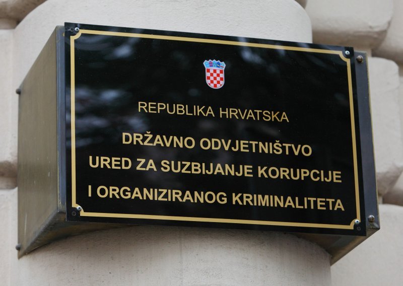 Uz načelnika iz Ministarstva graditeljstva zbog mita uhićena još trojica osumnjičenih