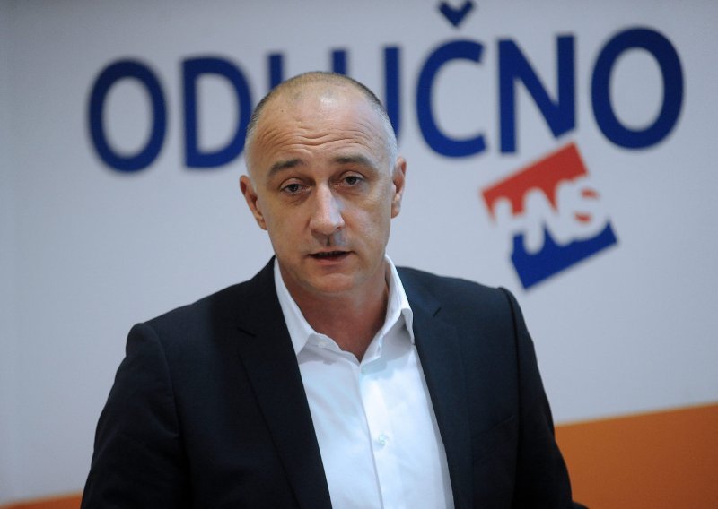 Vrdoljak: HNS, za razliku od salonskih ljevičara, preuzima odgovornost