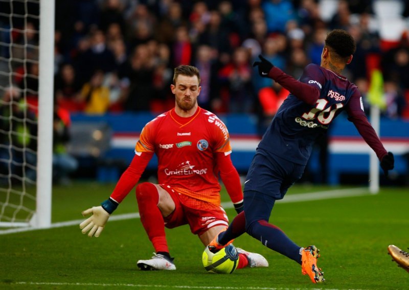 Nakon debakla kod Reala, PSG se iskalio na Strasbourgu; Cavani bježi Neymaru