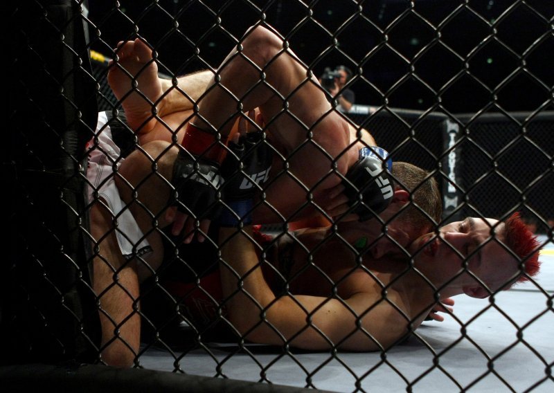 Uživajte u 44-minutnoj najavi UFC-a 144