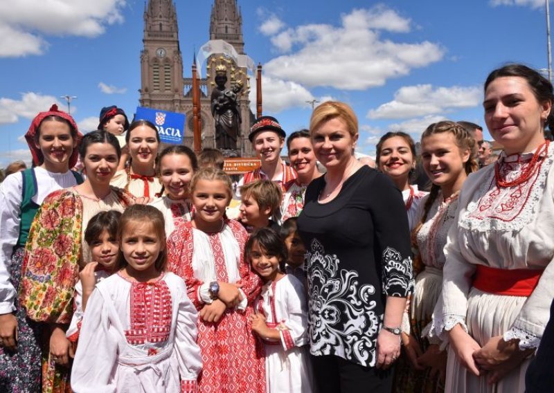 Predsjednica žestoko igra na kartu dijaspore, evo koliko joj to glasova može donijeti