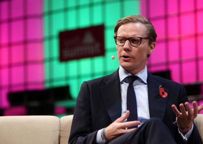 Zatvara se Cambridge Analytica