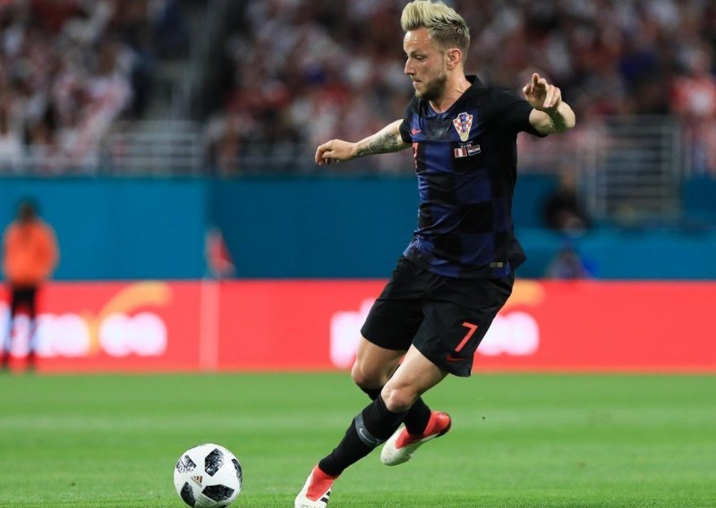 Rakitić otkrio što je rekao čelnicima Barcelone kada su ga zvali da se odmah vrati kući