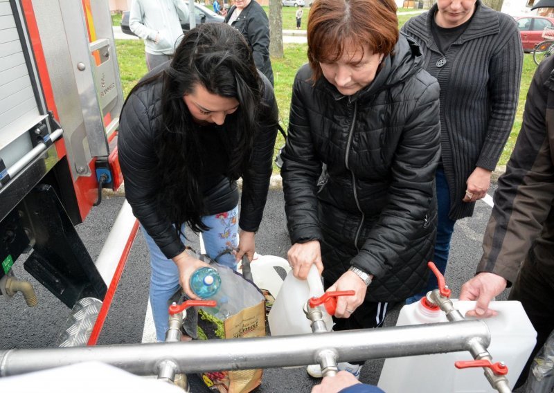 Nestašica pitke vode, svađa u koaliciji i križni put za bolesnu djecu događaji su koji su obilježili protekli tjedan