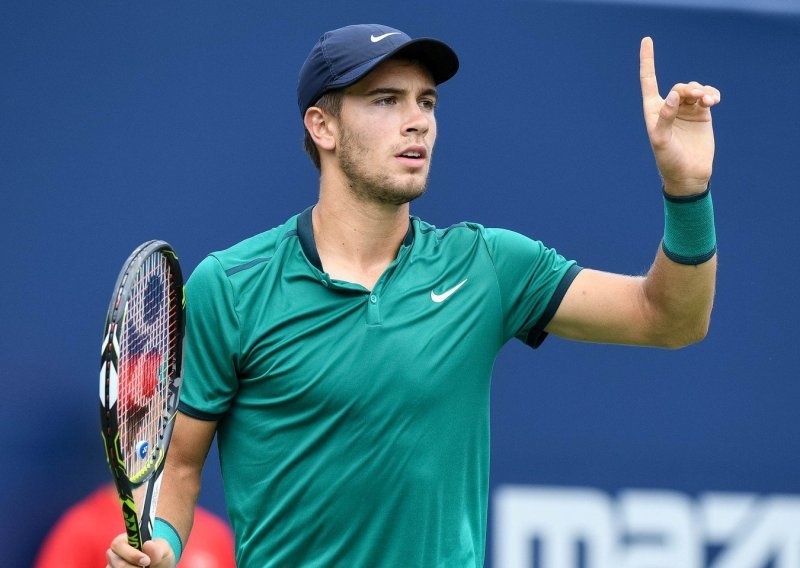 Sjajni Borna Ćorić izborio polufinale Hallea, u finalu bi se mogao sastati s Federerom