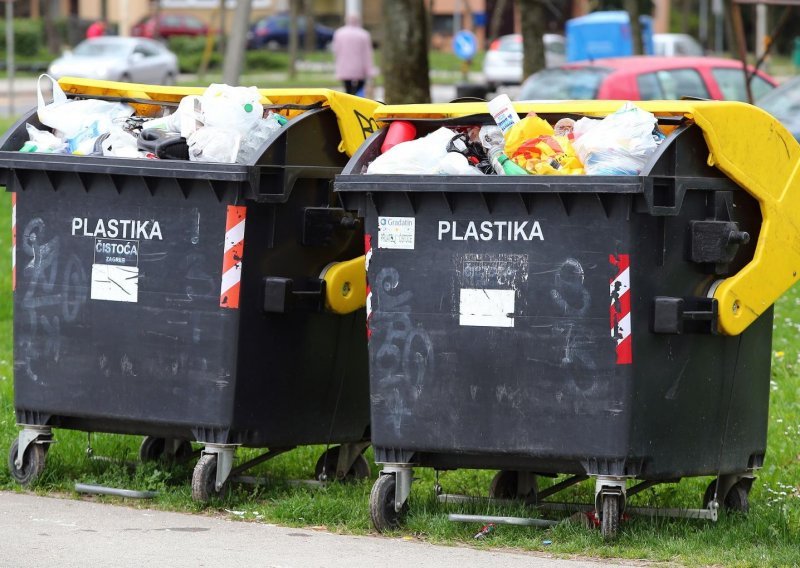 Pitali smo Čistoću kada i kako će podijeliti žute vrećice, evo što su odgovorili