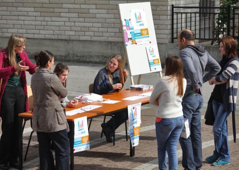 SDP će mijenjati ustav zbog akcije katoličkih udruga