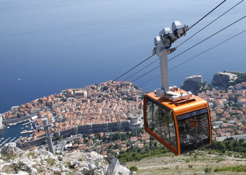 Dubrovniku 15 posto od svake karte za žičaru prema Srđu