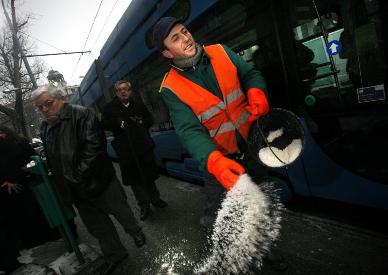 Na zagrebačke prometnice potrošeno 1361 tona soli