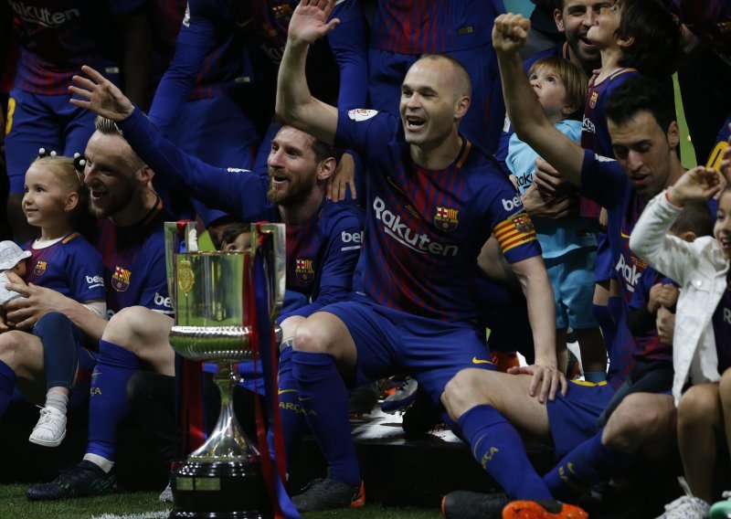 Jedan od najtužnijih dana u povijesti velike Barcelone; Iniesta u suzama!