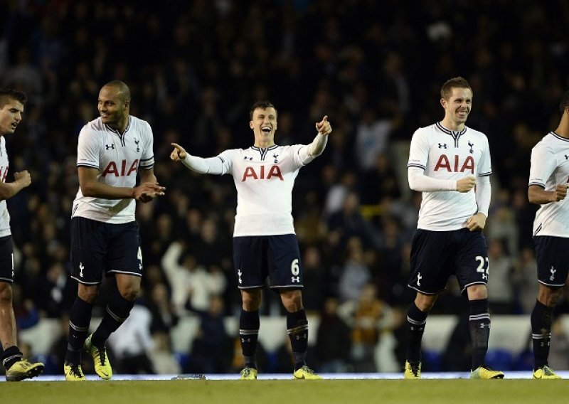 City i Tottenham uz mnogo muke opstali u kupu