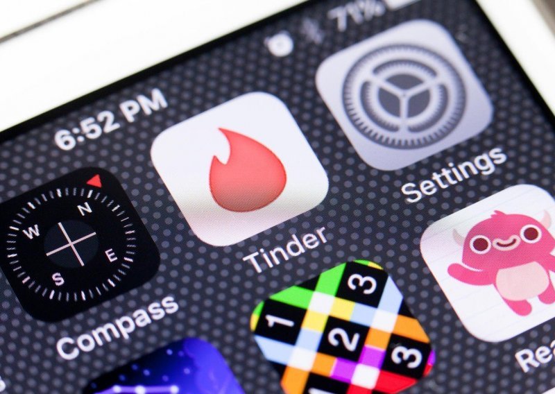 Želite obrisati Tinder jednom za sva vremena? Ovako to možete učiniti