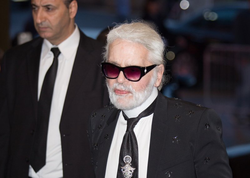 Legendarni Karl Lagerfeld odriče se njemačkog državljanstva zbog Angele Merkel