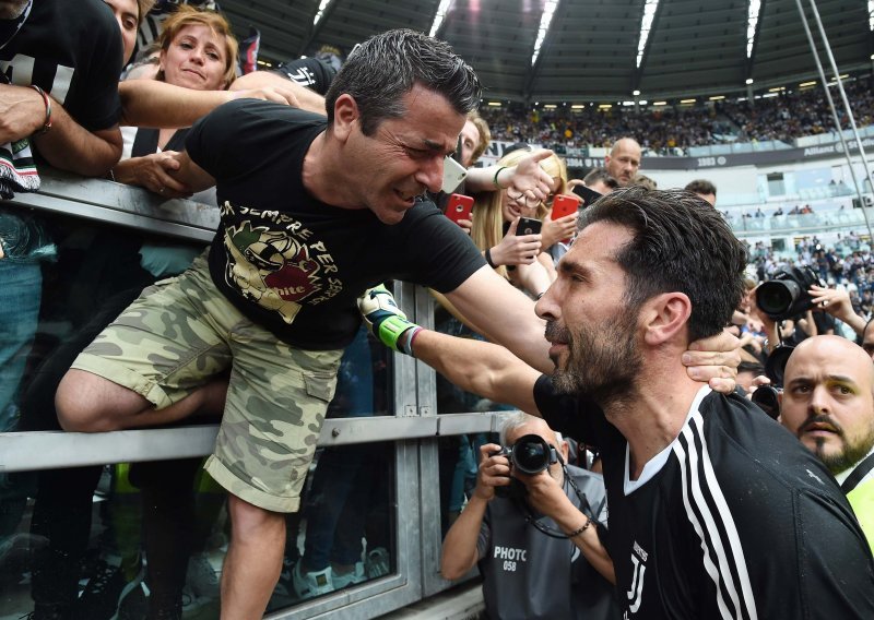 Dok je Torino za njim plakao, Buffon dogovarao transfer u ovaj veliki i bogati klub?