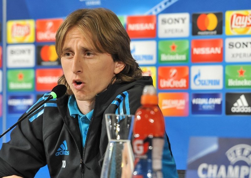 Nakon vijesti koja je potresla sve navijače Reala, Luka Modrić odmah se oglasio!