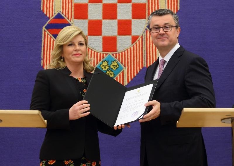 Predsjednica se neće petljati u 'slučaj praćenje' do nove Vlade