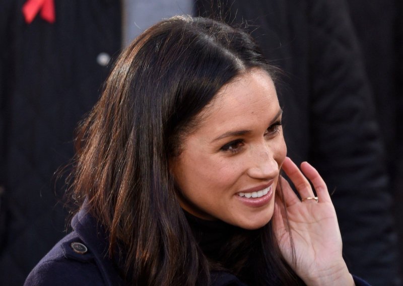 Bizarna kraljevska pravila: Evo zašto Meghan Markle ne smije jesti češnjak