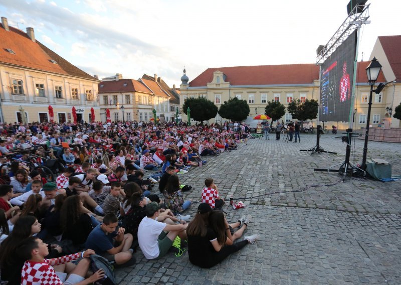 Iz Osijeka kreće navijački vlak s osam vagona na doček Vatrenih