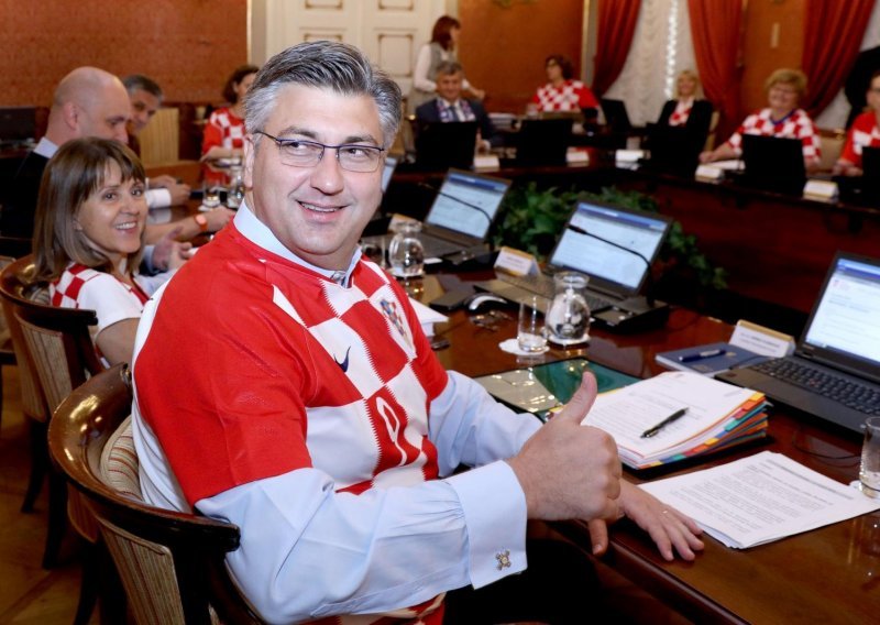 Plenković kaže da nam treba nacionalni stadion, a otkrio je i s kim je sjedio u loži na utakmici