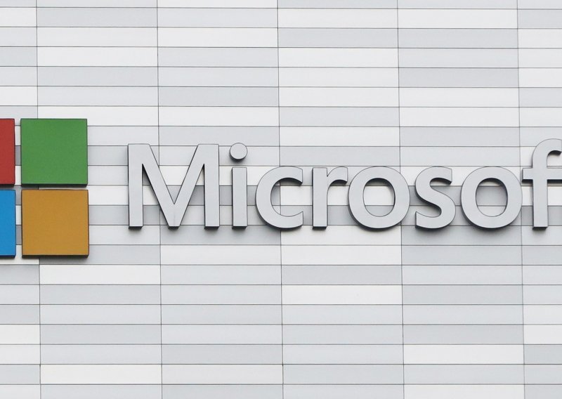 Nakon Applea i Amazona, sad i Microsoft vrijedi bilijun američkih dolara