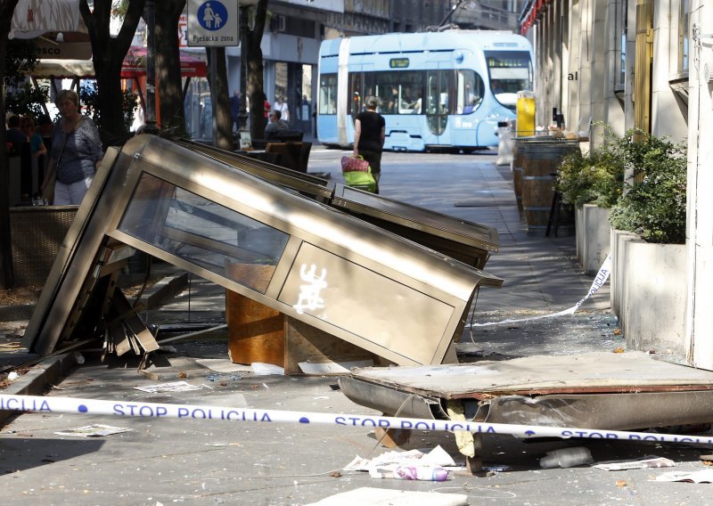 Krš i lom u centru Zagreba; usred noći pokosio terasu kafića i kućicu u kojoj se nalazio zaštitar HNB-a