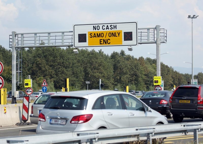 Vjetar na autocesti, zastoji mogući na odmorištima i pred naplatnim postajama