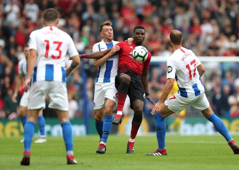 Manchester United dobio tešku šamarčinu; Mourinhu se gadno trese klupa