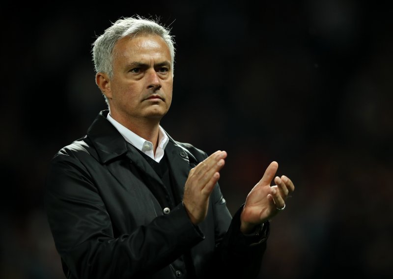 Mourinho nakon najtežeg poraza u karijeri divljao pred novinarima; pogledajte njegov show