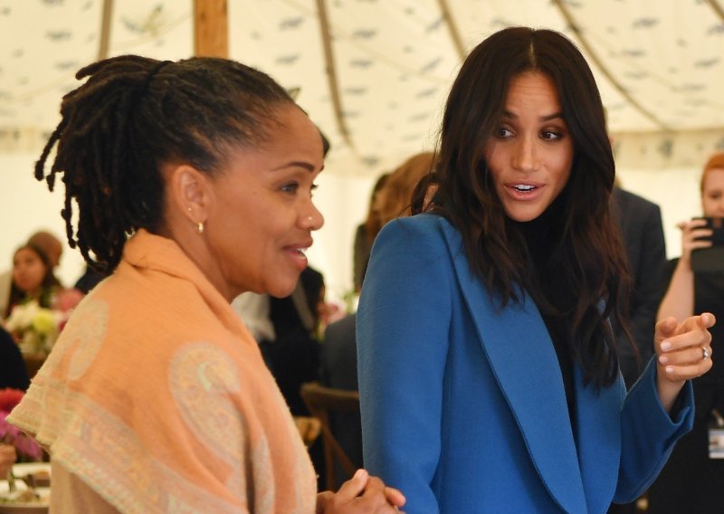 Meghan Markle i Doria Ragland prije i nakon božićnog ručka morat će se vagati, a ovo je pravi razlog tog čudnog kraljevskog pravila