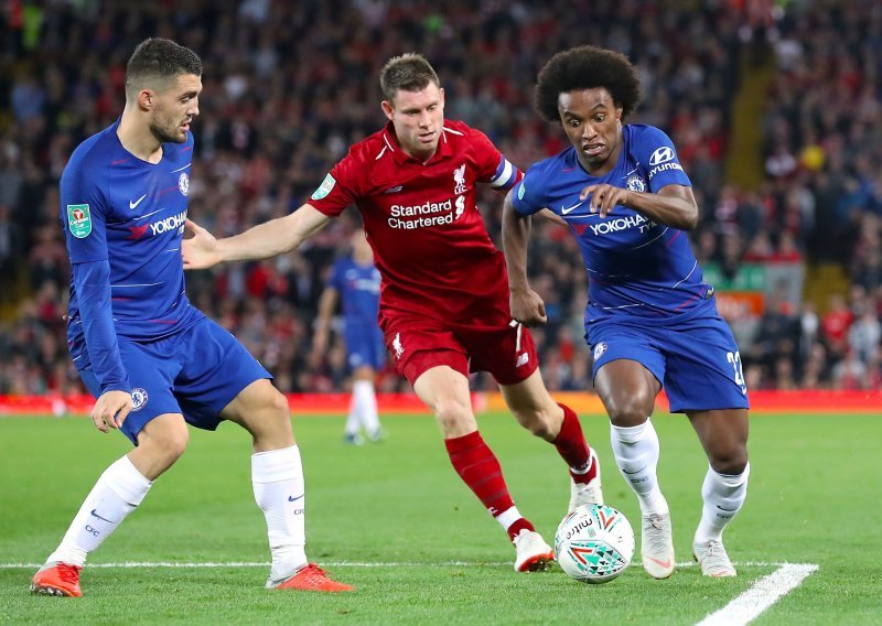 Liverpoolu prvi poraz u sezoni nanio Chelsea, a za tri dana igraju ponovno