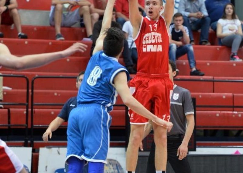 'Želja mi je osvojiti šest NBA titula i preskočiti Jordana!'