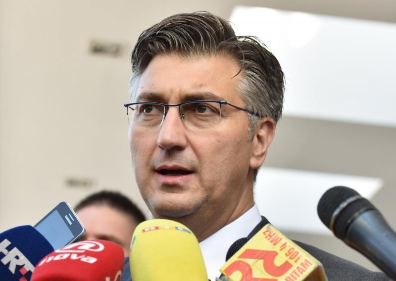 Plenković: Neka Bernardić prvo rješava pitanja u svojoj kući