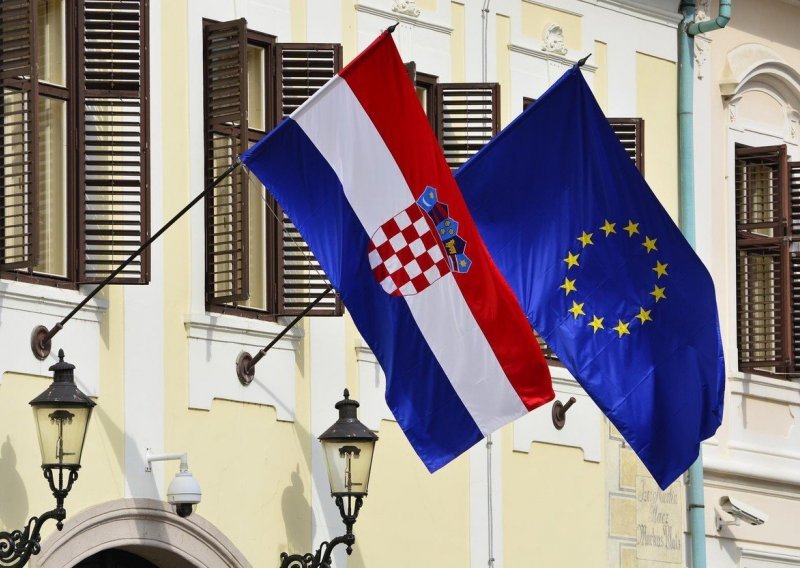 Ministri će morati na edukaciju za predsjedanje Europskom unijom