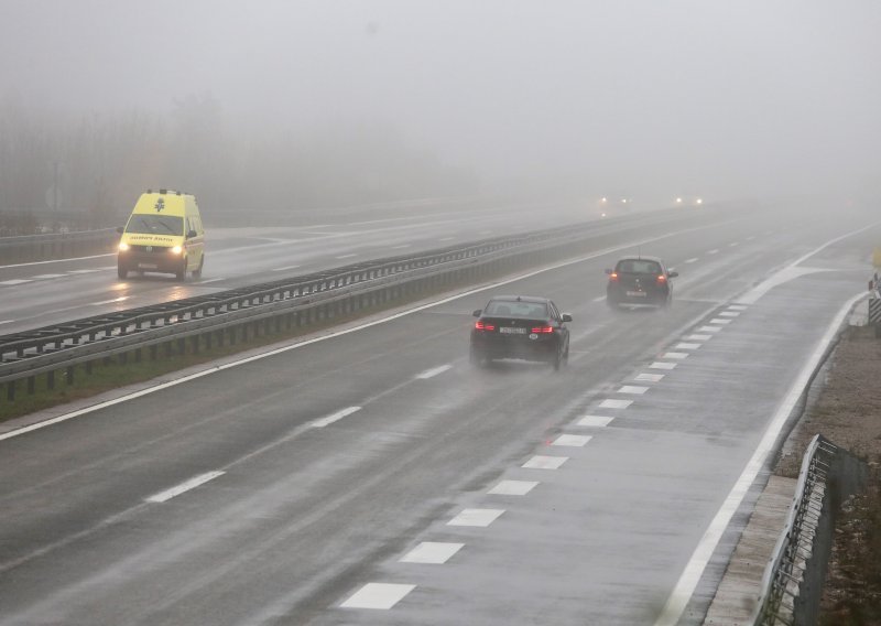 Središnja Hrvatska u magli, vozači se upozoravaju na oprez, a evo gdje će biti sunčano