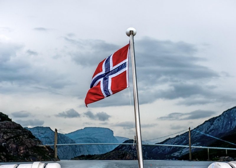 Norvežani započeli s ispitivanjem crnogorskog podmorja u potrazi za naftom i plinom