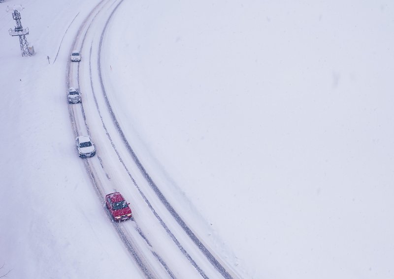 Alpsko područje očekuje još snijega, visoka opasnost od lavina