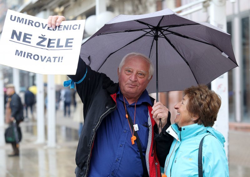 Sindikalni čelnici otkrivaju kada kreću u prikupljanje potpisa za novi referendum oko mirovina