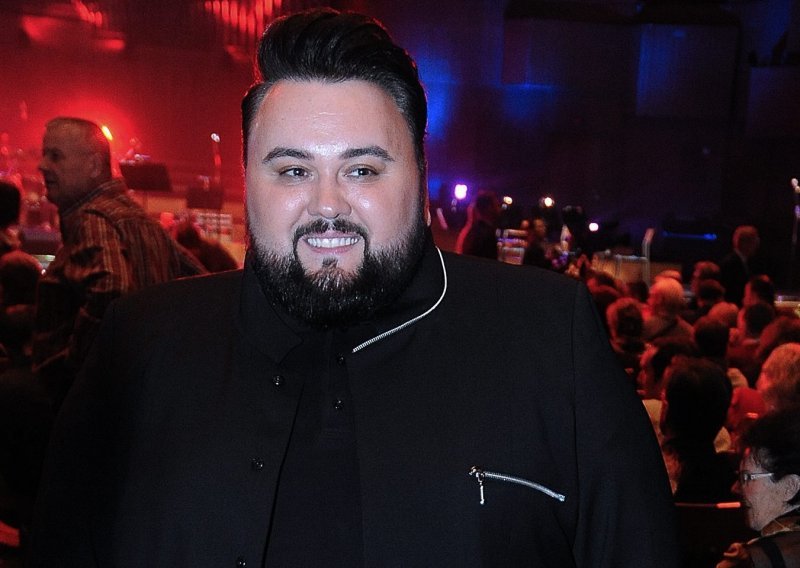 Jacques Houdek: 'Zgrožen sam tekstovima nekih pjesama koje današnji klinci slušaju'