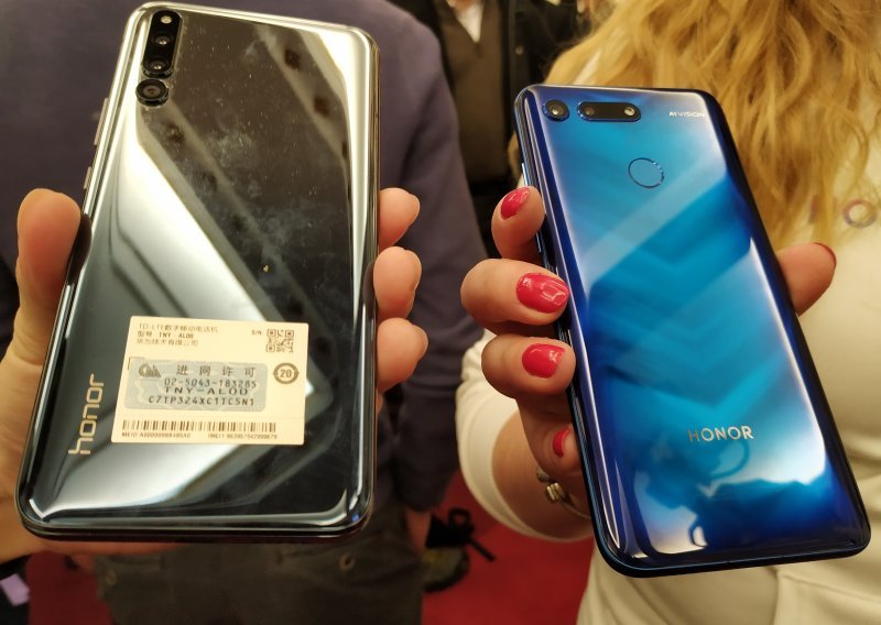 Honor View20 - u ruke nam je došao svježe predstavljeni smartfon nesvakidašnjeg izgleda