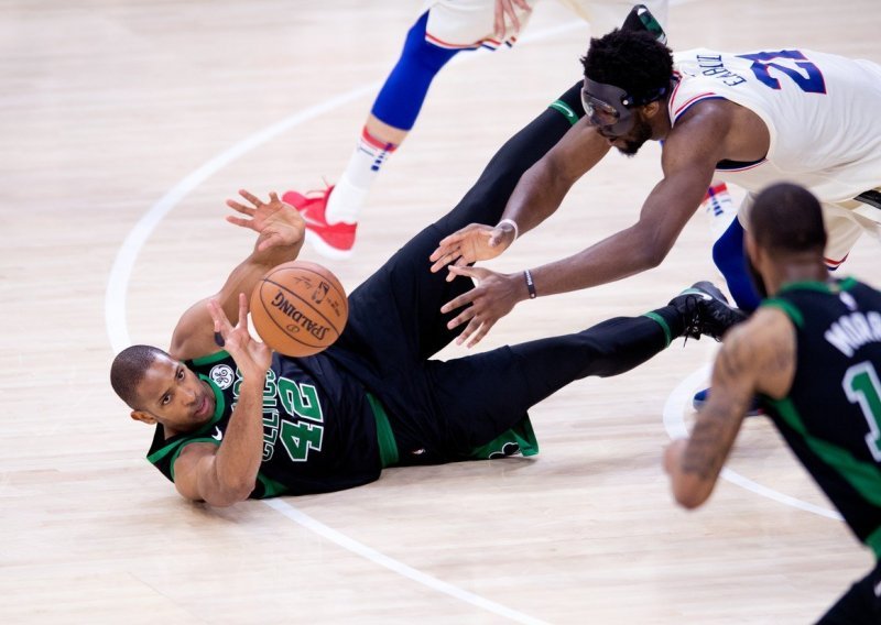 Boston bez najboljeg igrača nadigrao Philadelphiju, Horford održao lekciju Embiidu