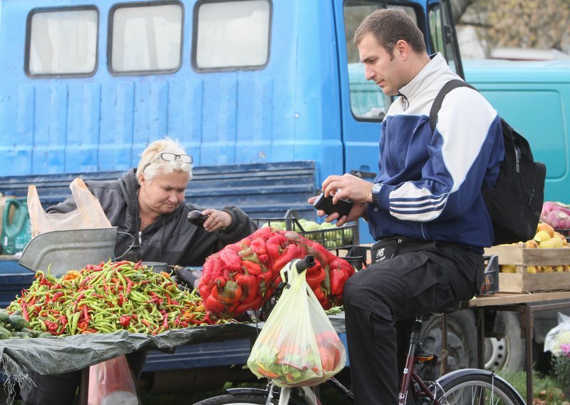 Brojke ne lažu: Niži PDV na hranu nije doveo do pada cijena. Dapače!