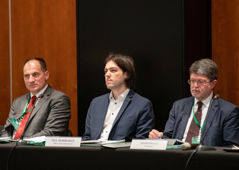 Šareno društvo na konferenciji o zaštiti Jadrana i gospodarenju otpadom