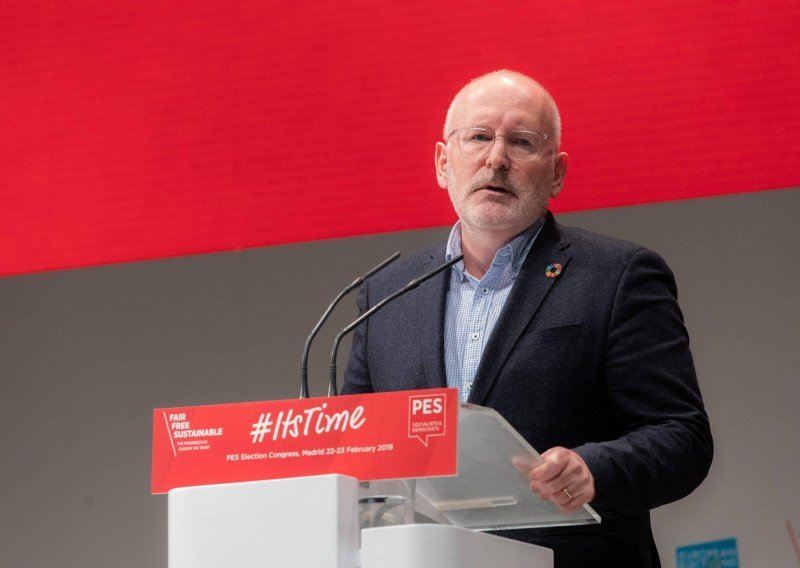 Timmermans: Nije uloga Komisije riješiti arbitražni spor, a Tajanijevu izjavu osuđujem