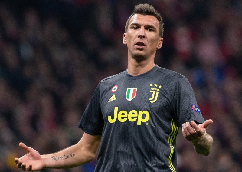 Juventus i Inter u nemilosrdnoj borbi za napadača Manchester Uniteda; imaju li Ivan Perišić i Mario Mandžukić razloga za brigu?