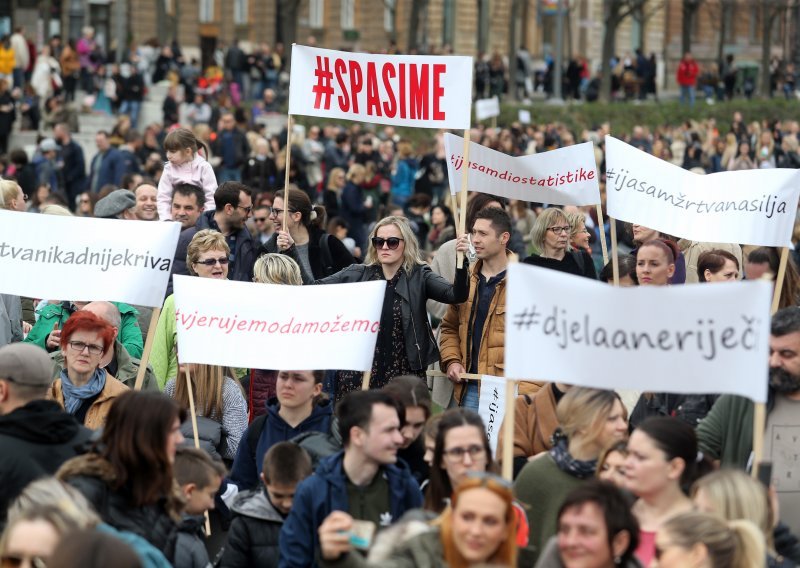 Tisuće građana na prosvjedu inicijative #Spasime, kreće dijalog s Vladom