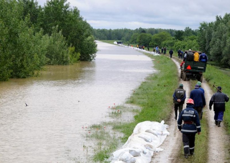 U tijeku evakuacija 400 ljudi iz Posavine!