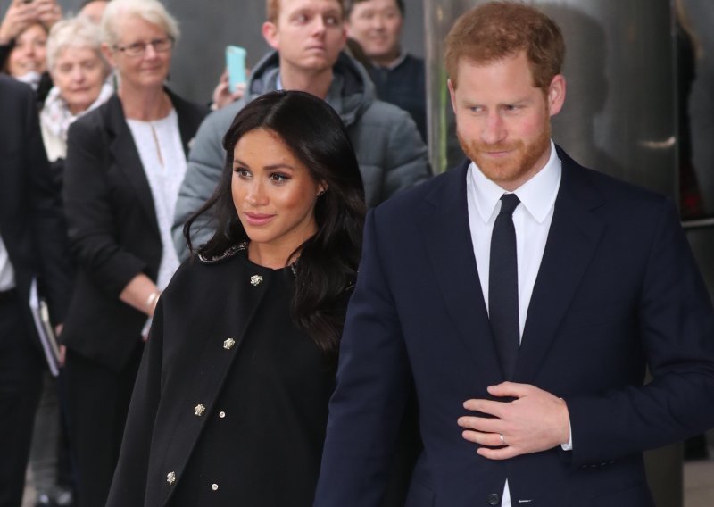 Rođenje prvog djeteta Meghan i Harryja donijet će i nove probleme kraljevskoj obitelji i to iz jednog jedinog razloga